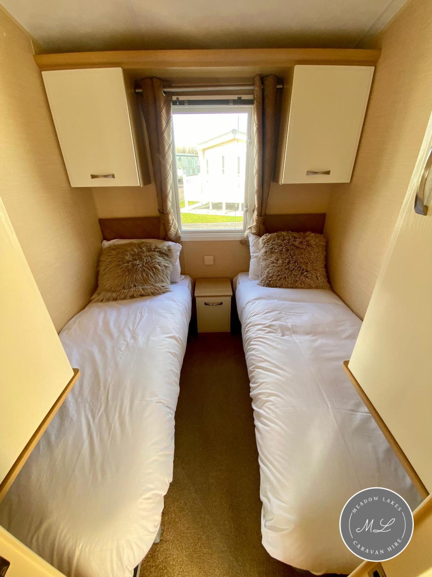 Palm Grove 132 - Pet Friendly, Wifi, Central Heating, Close To Shops And Beach - Meadow Lakes Caravan & Lodge Hire شابيل سانت ليوناردز المظهر الخارجي الصورة