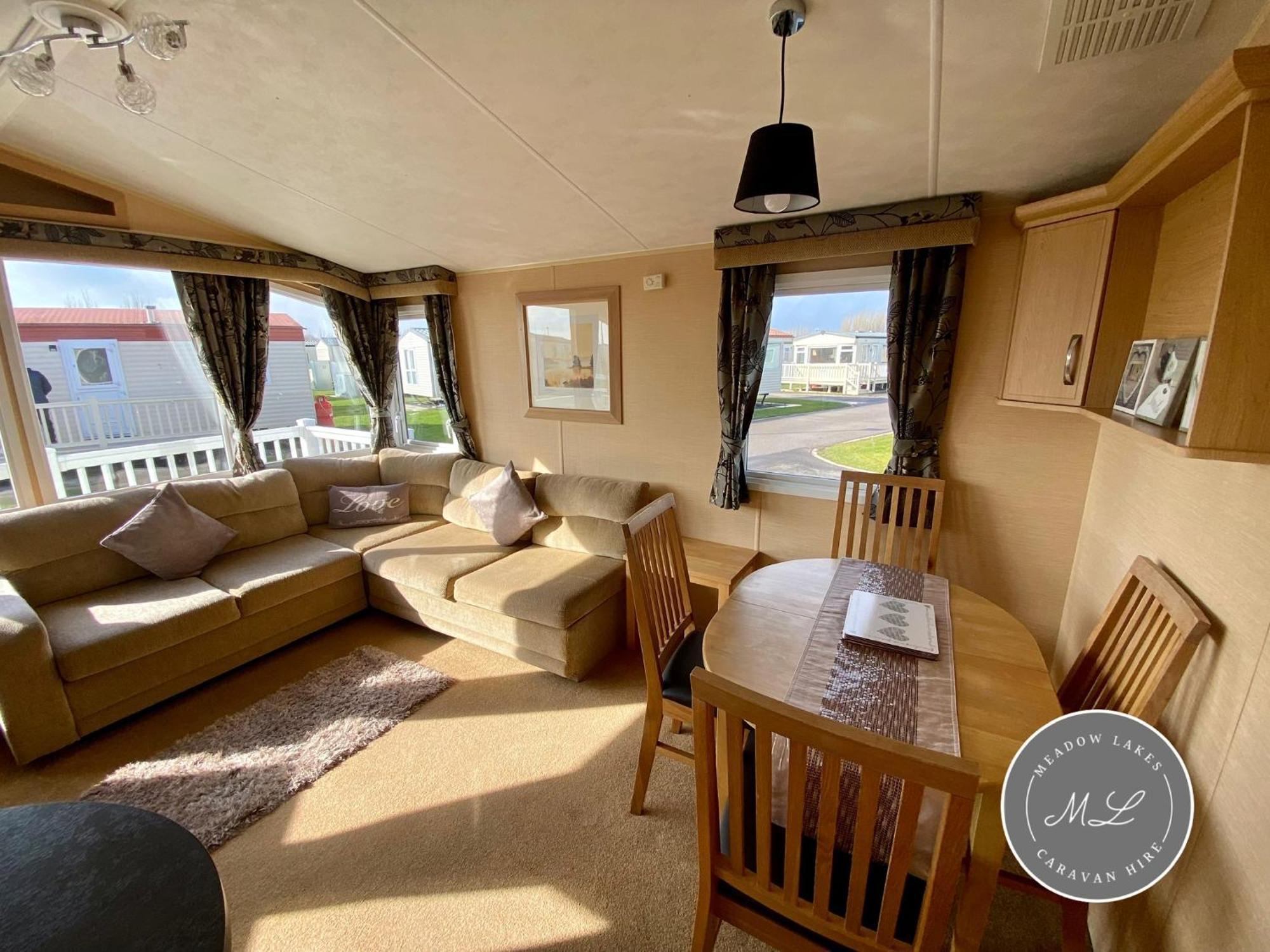 Palm Grove 132 - Pet Friendly, Wifi, Central Heating, Close To Shops And Beach - Meadow Lakes Caravan & Lodge Hire شابيل سانت ليوناردز المظهر الخارجي الصورة